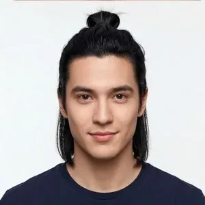 Half-Up Top Knot