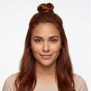 Chignon alto semi-raccolto